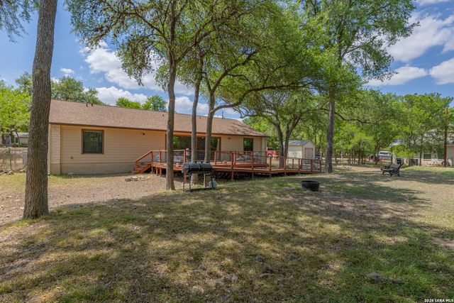 110 Suttles Ave, San Marcos, TX 78666