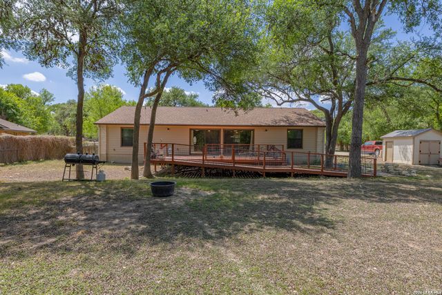 110 Suttles Ave, San Marcos, TX 78666