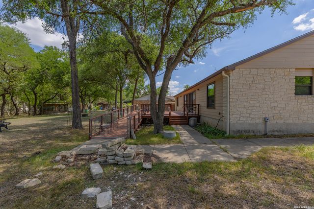 110 Suttles Ave, San Marcos, TX 78666