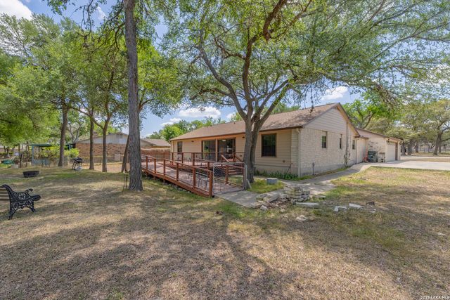 110 Suttles Ave, San Marcos, TX 78666