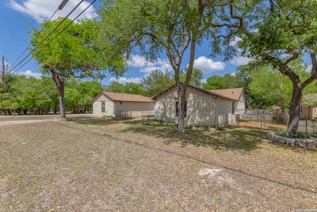 110 Suttles Ave, San Marcos, TX 78666