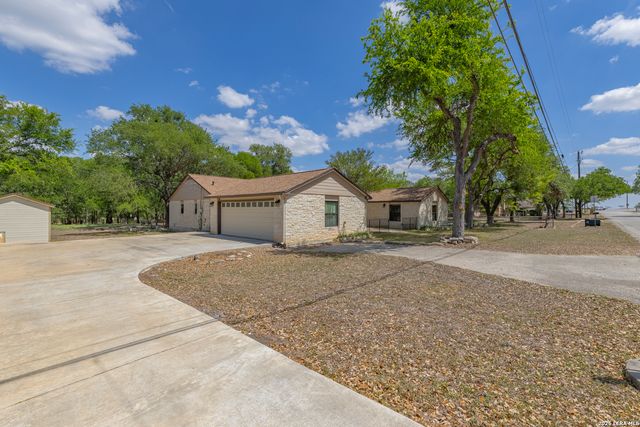 110 Suttles Ave, San Marcos, TX 78666