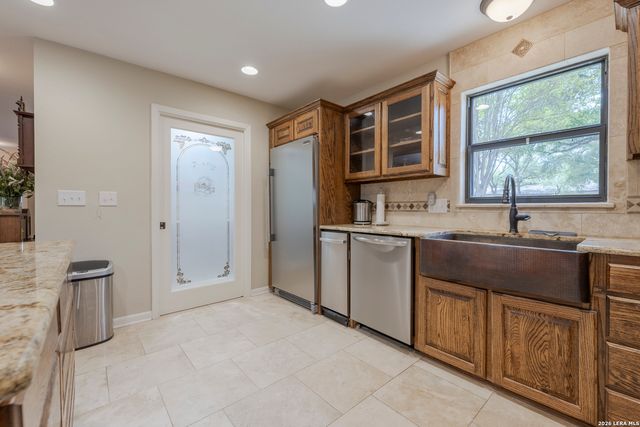 110 Suttles Ave, San Marcos, TX 78666