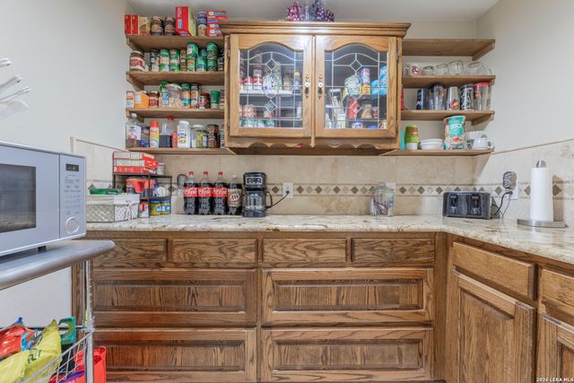 110 Suttles Ave, San Marcos, TX 78666