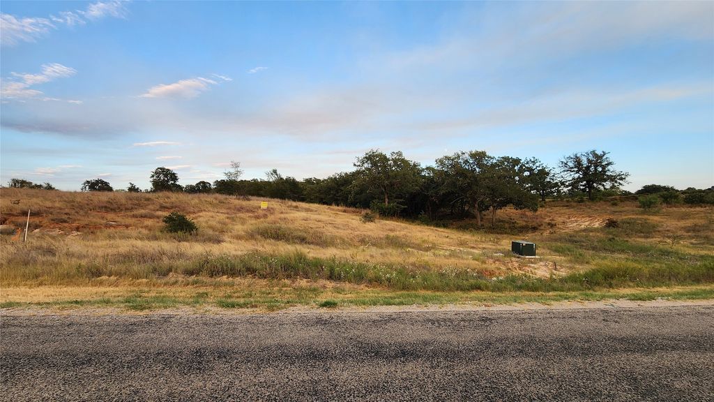 1080 Gonzollas Road, Springtown, TX 76082