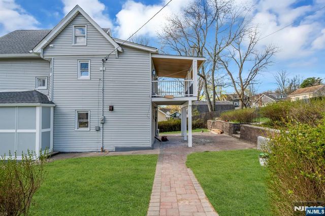 27 Valley Way, West Orange, NJ 07052