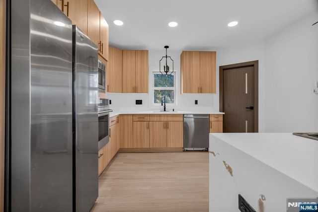 27 Valley Way, West Orange, NJ 07052