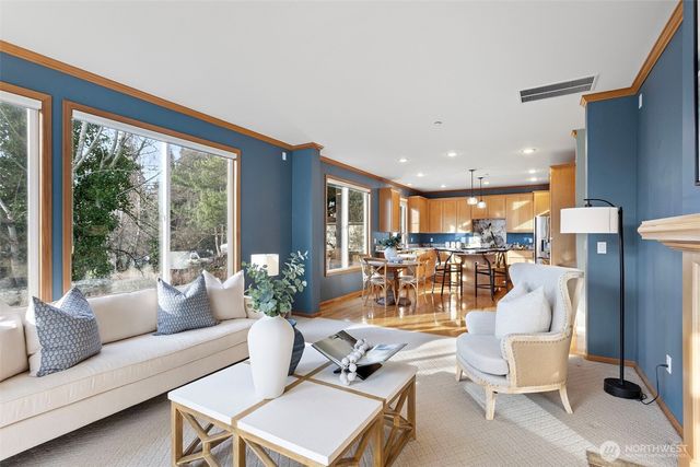 11320 SE 60th Street, Bellevue, WA 98006