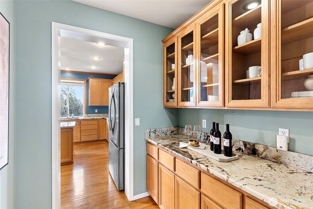 11320 SE 60th Street, Bellevue, WA 98006