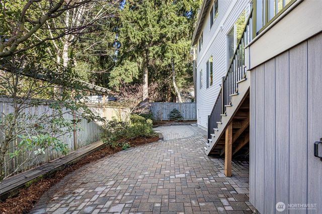 11320 SE 60th Street, Bellevue, WA 98006