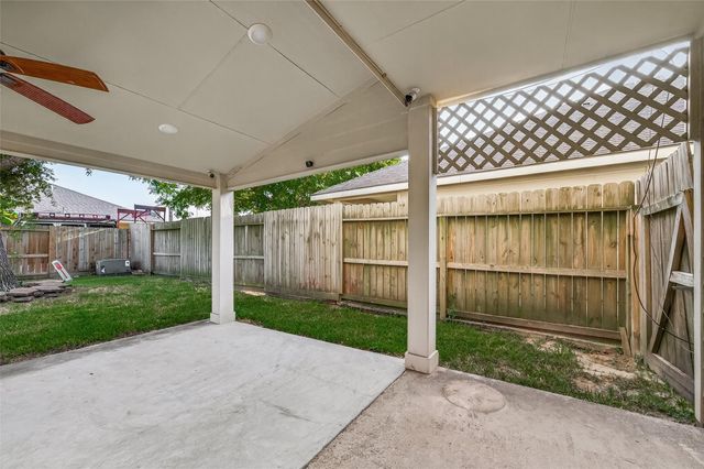 5454 Cilantro Lane, Baytown, TX 77521