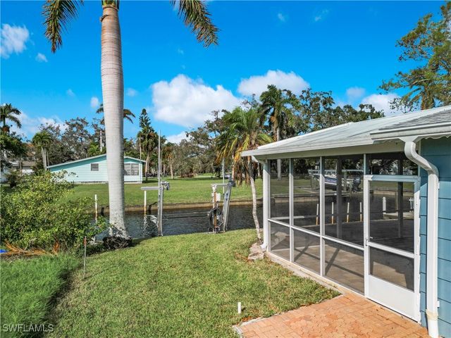 27571 Tarpon WAY, Bonita Springs, FL 34134