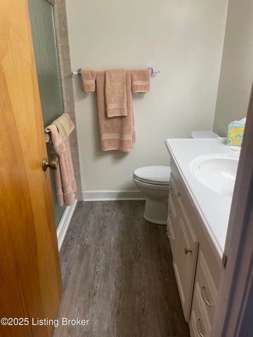 2618 Windsor Forest Dr, Louisville, KY 40272