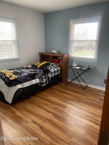 2618 Windsor Forest Dr, Louisville, KY 40272