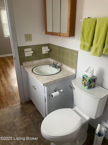 2618 Windsor Forest Dr, Louisville, KY 40272