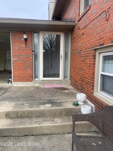 2618 Windsor Forest Dr, Louisville, KY 40272