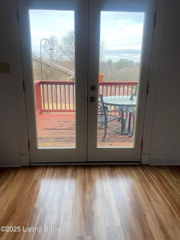 2618 Windsor Forest Dr, Louisville, KY 40272