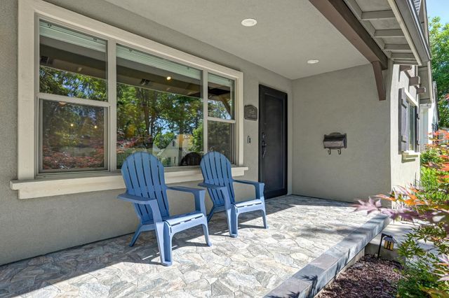 1865 44th St, Sacramento, CA 95819