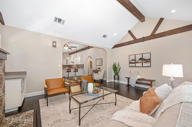 1865 44th St, Sacramento, CA 95819