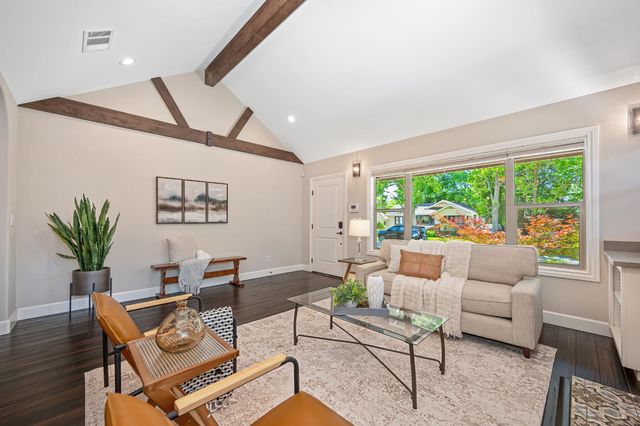 1865 44th St, Sacramento, CA 95819