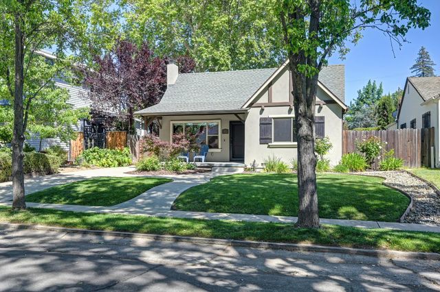 1865 44th St, Sacramento, CA 95819