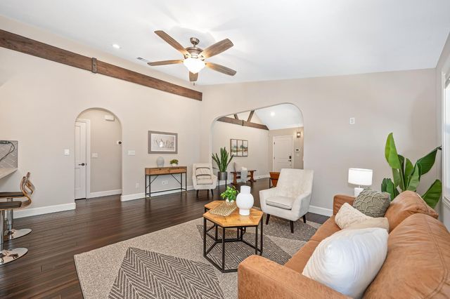 1865 44th St, Sacramento, CA 95819