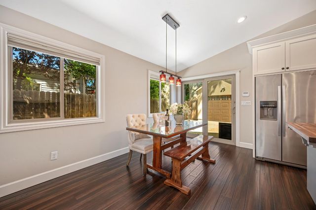 1865 44th St, Sacramento, CA 95819