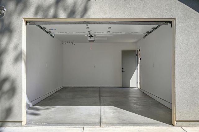 1865 44th St, Sacramento, CA 95819