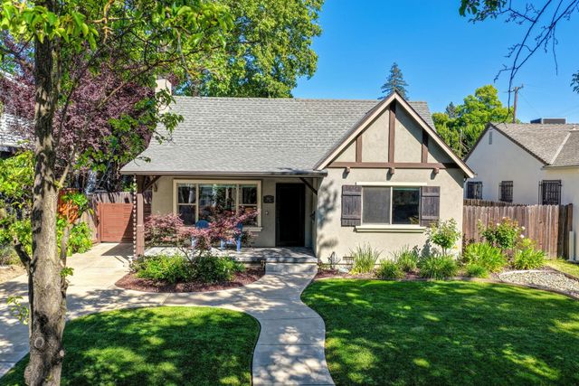 1865 44th St, Sacramento, CA 95819