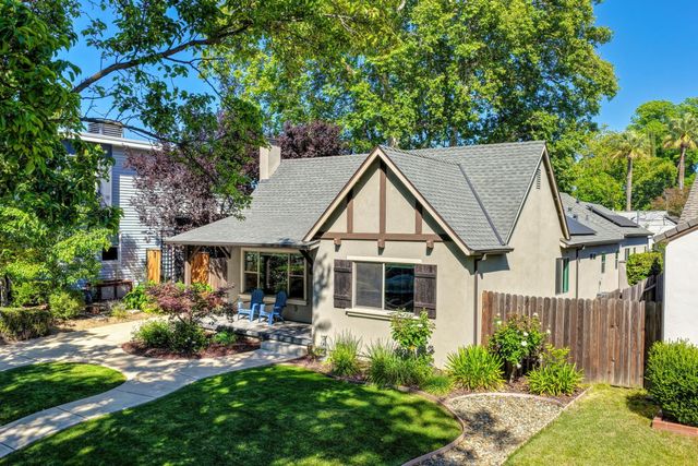 1865 44th St, Sacramento, CA 95819