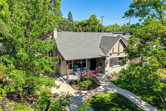1865 44th St, Sacramento, CA 95819