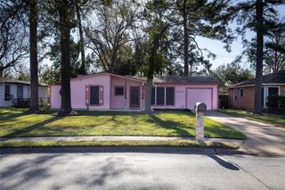 7252 Parker Road, Houston, TX 77016