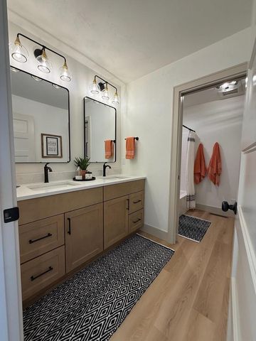 4065 N HEGNER FARM COURT, Grand Chute, WI 54913