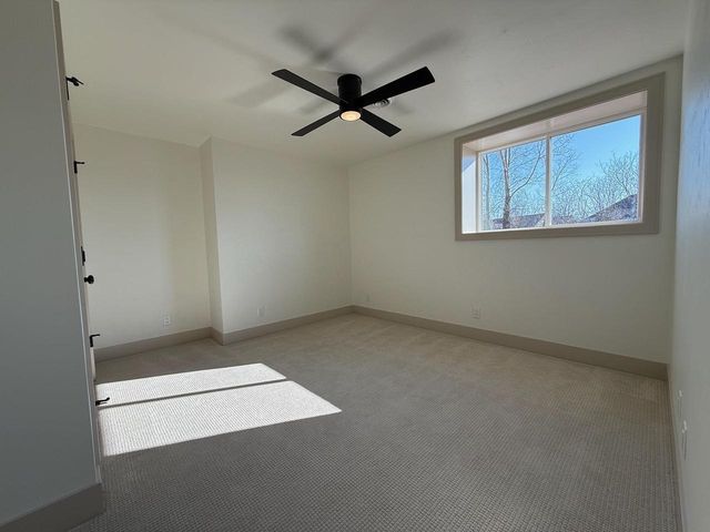 4065 N HEGNER FARM COURT, Grand Chute, WI 54913