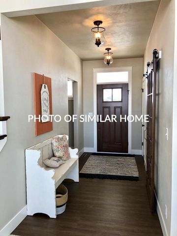 4065 N HEGNER FARM COURT, Grand Chute, WI 54913