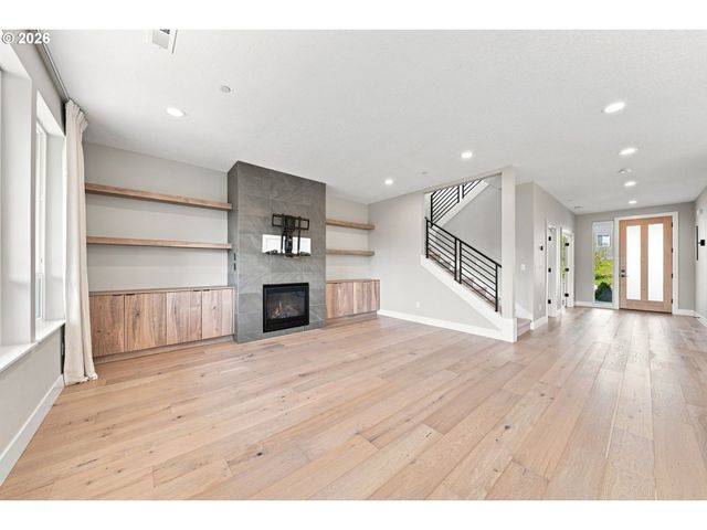 2400 N S St, Washougal, WA 98671
