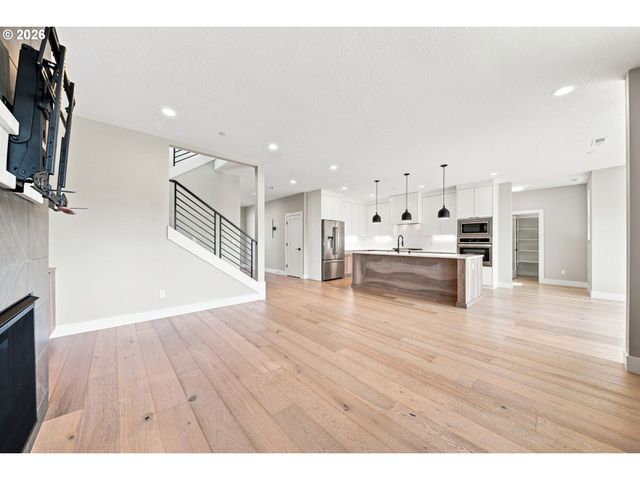 2400 N S St, Washougal, WA 98671