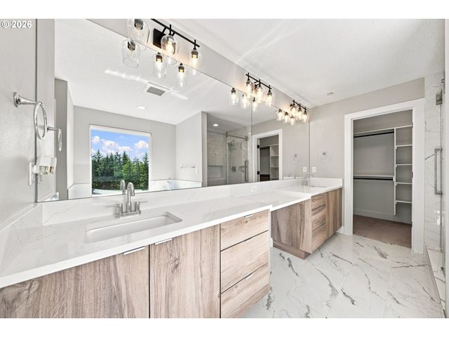 2400 N S St, Washougal, WA 98671