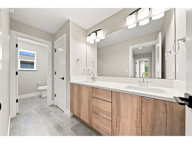 2400 N S St, Washougal, WA 98671