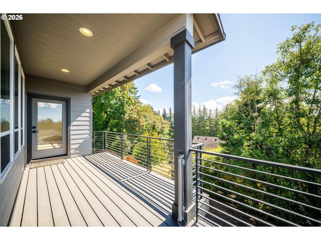 2400 N S St, Washougal, WA 98671