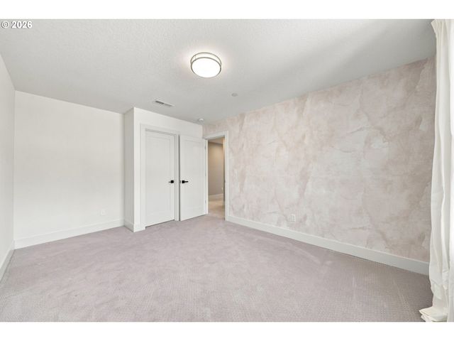 2400 N S St, Washougal, WA 98671