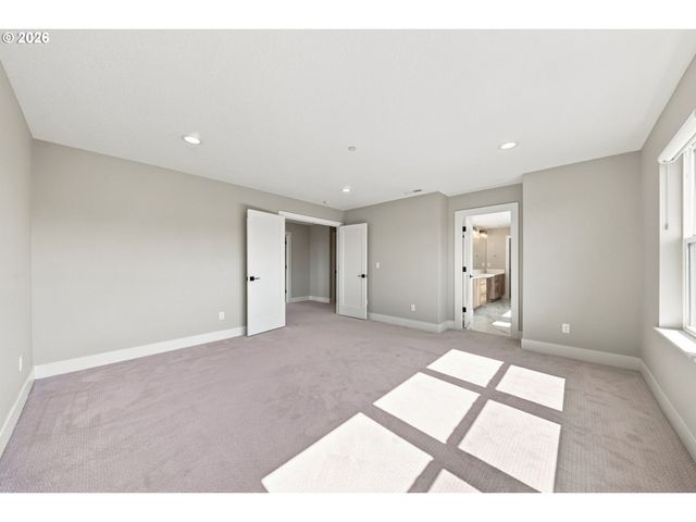 2400 N S St, Washougal, WA 98671