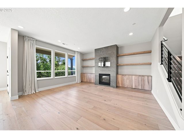 2400 N S St, Washougal, WA 98671
