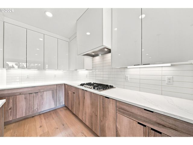 2400 N S St, Washougal, WA 98671