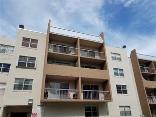10900 SW 104th Street 212, Miami, FL 33176