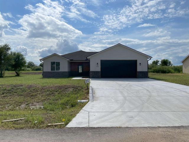 233 S Sycamore Dr, Valley Center, KS 67147