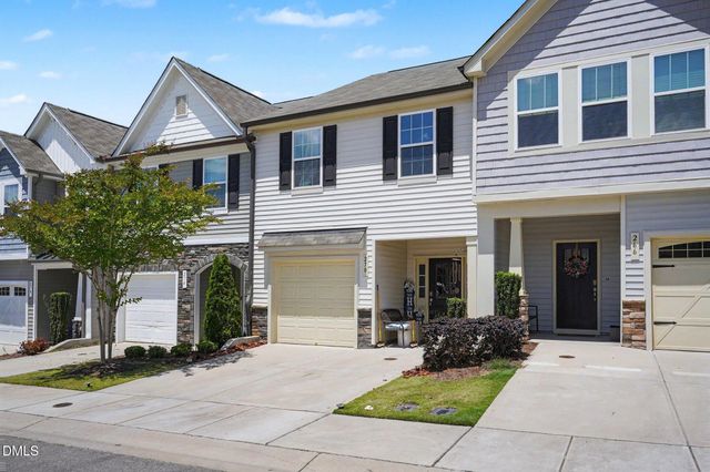 270 E Porthaven Way, Clayton, NC 27527