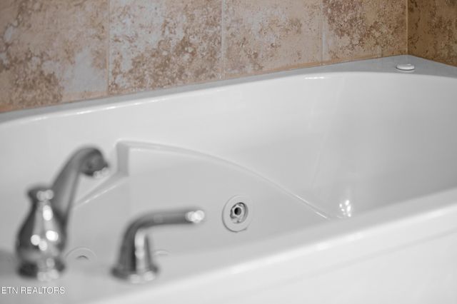 921 Mercer Drive, Maryville, TN 37801