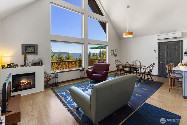 304698 Highway 101, Brinnon, WA 98320