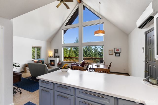 304698 Highway 101, Brinnon, WA 98320